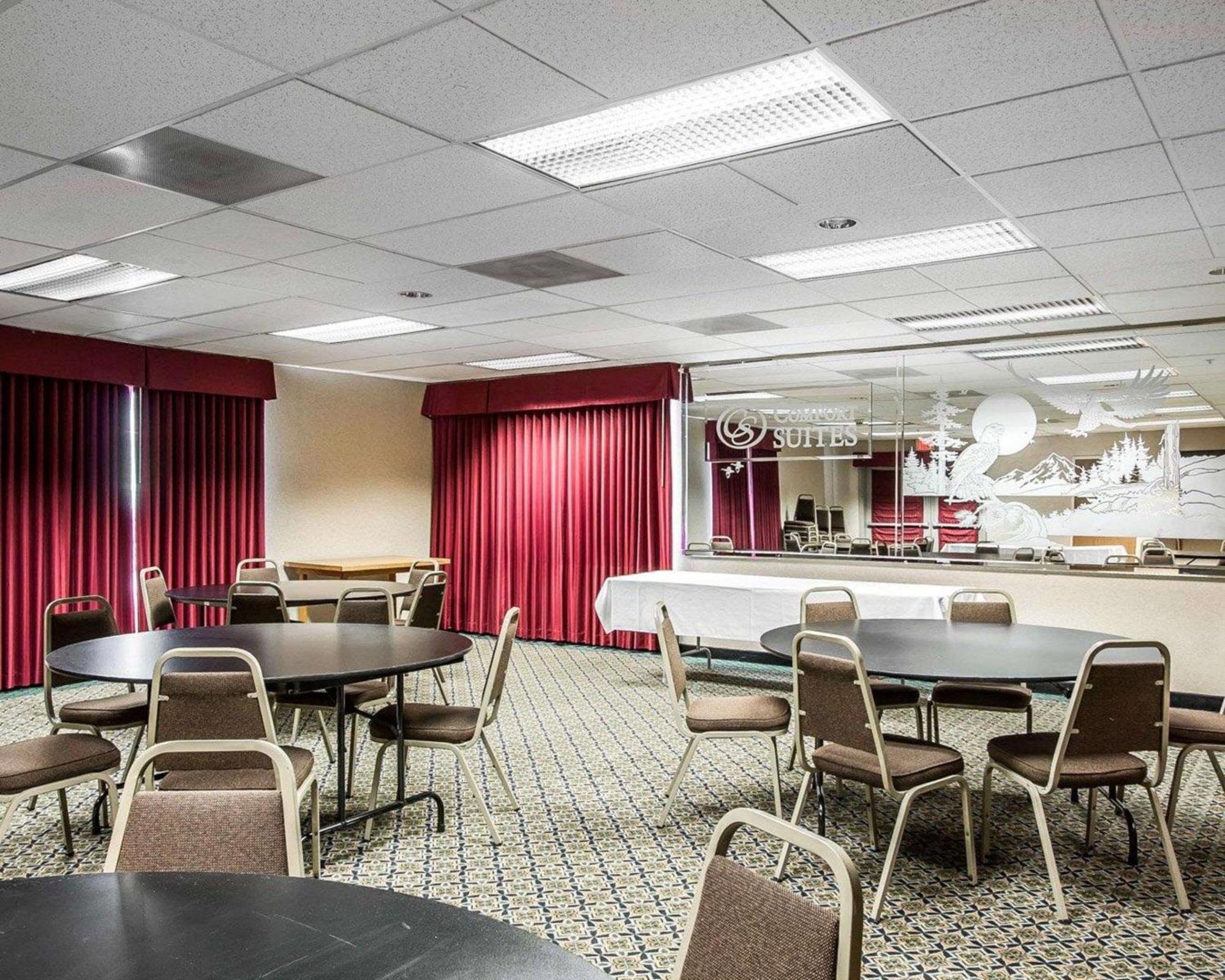 קלקאמאס Comfort Suites מראה חיצוני תמונה