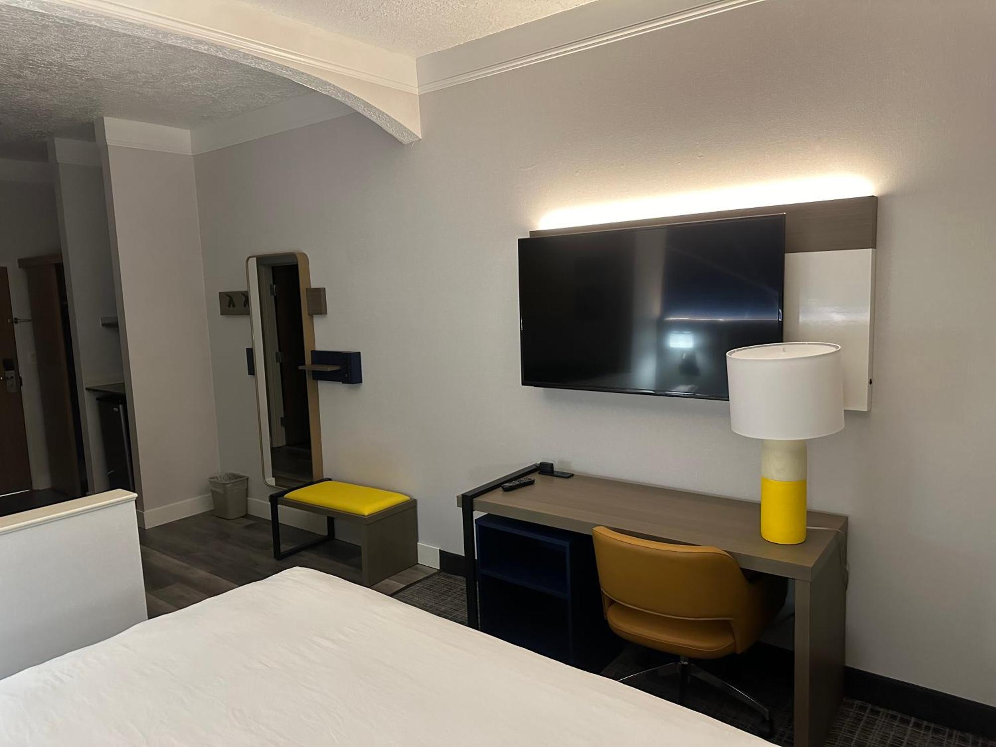 קלקאמאס Comfort Suites מראה חיצוני תמונה
